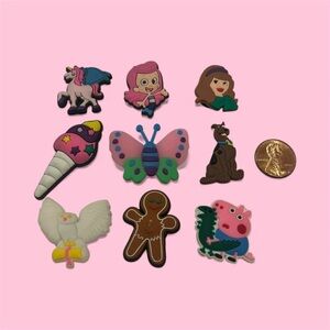 9 Croc Jibbitz (cute and colorful theme)